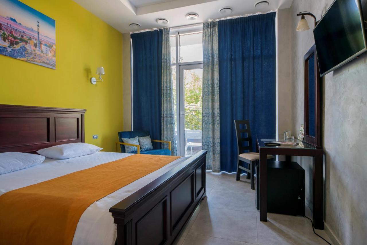Gaudi Stylish Hotel Odessa Buitenkant foto